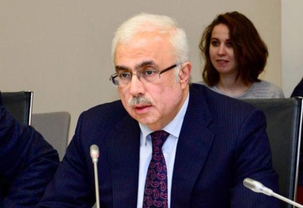 Niyazi Səfərov: “Azərbaycanda hibrit avtomobillərin istehsalı üçün zaman lazımdır”